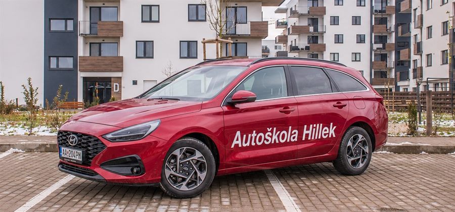 Hyundai i30 kombi autoškoly Hillek